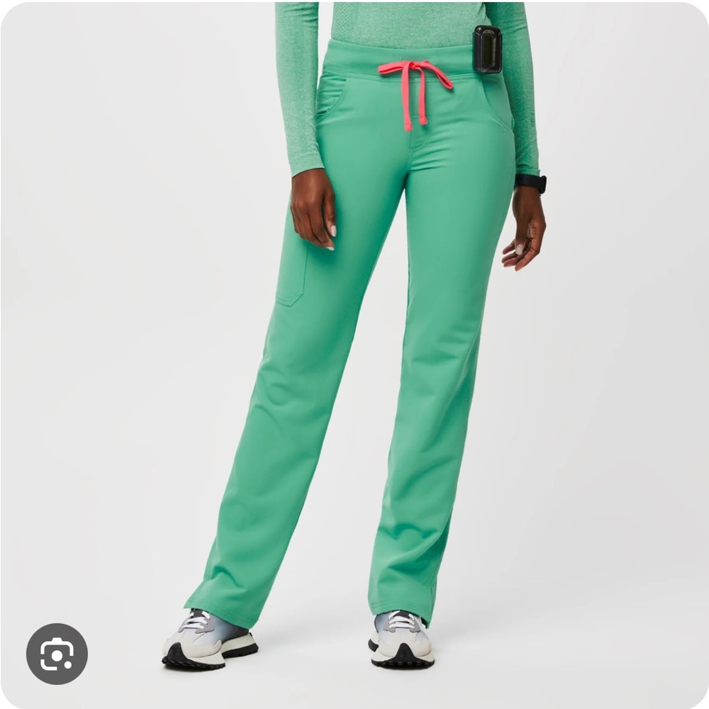 Figs women Kade scrub pants XSP surgical green